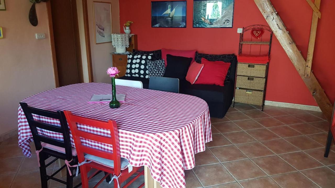 Apartments Popaj Komiža Kültér fotó