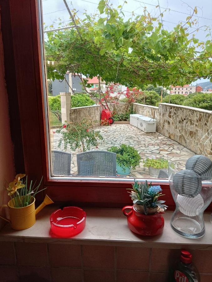 Apartments Popaj Komiža Kültér fotó