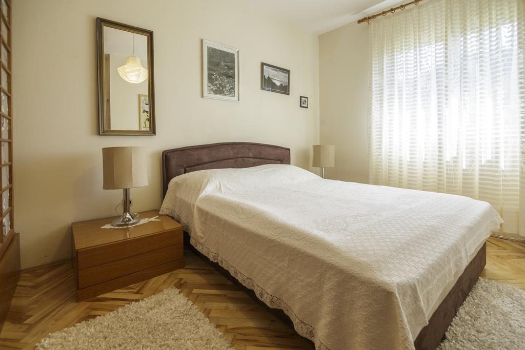 Apartments Popaj Komiža Kültér fotó