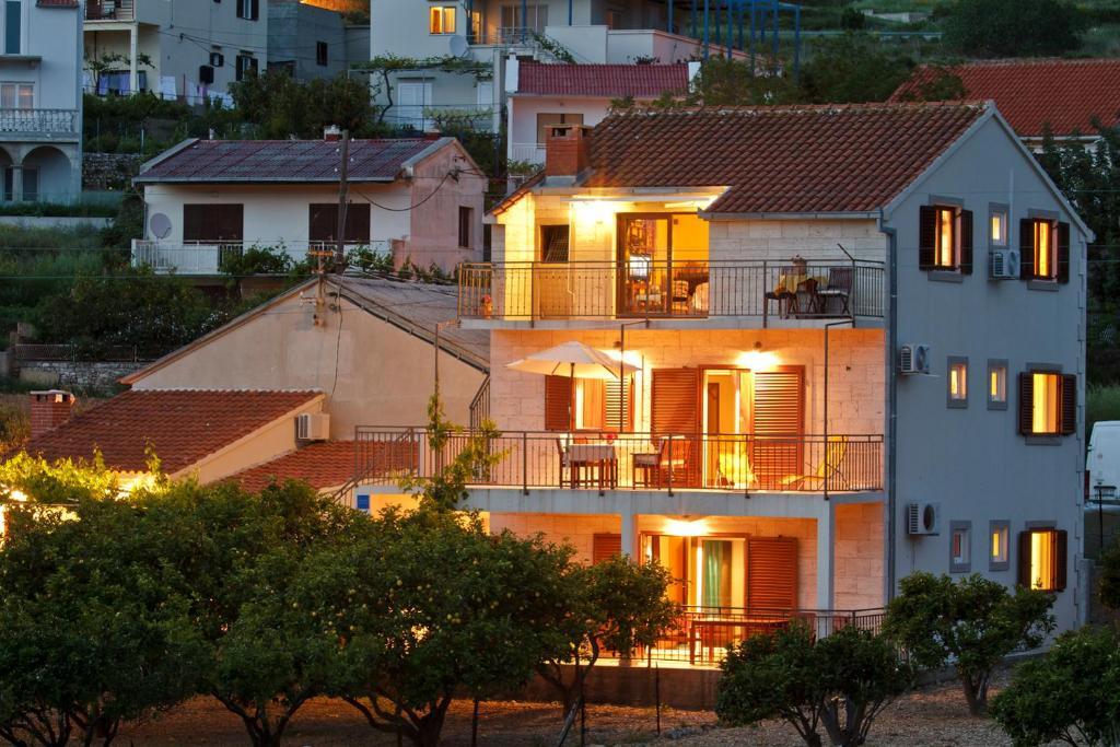 Apartments Popaj Komiža Kültér fotó